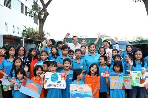 Trường nuôi trẻ mồ côi do COVID được giải thưởng về hoạt động cộng đồng ấn tượng nhất toàn cầu