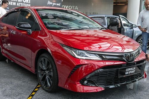 Toyota Corolla Altis 2024 ra bản thể thao nhưng sức mạnh không tăng thêm