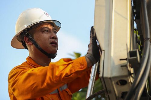 Tăng giá điện dưới 10%, Bộ Tài chính không muốn quy định 'phối hợp rà soát'