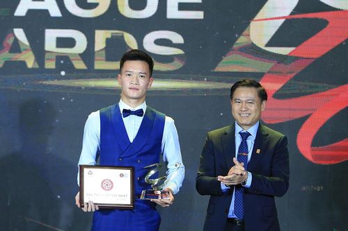 Hoàng Đức xuất sắc nhất V-League 2023