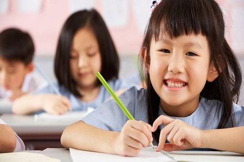 Đặt nền móng học tập cho con, cha mẹ thờ ơ con dễ tuột dốc