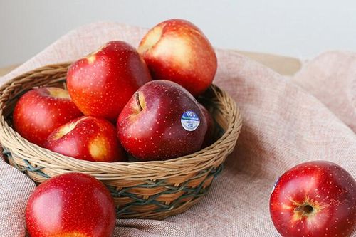 Mẹo chọn táo vừa ngọt vừa giòn, không bị bở