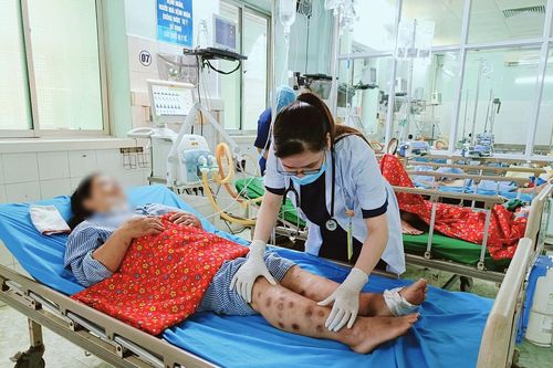 Nhập viện nguy kịch sau khi tự mua canxi về tiêm tại nhà