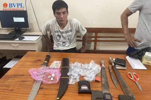 Tội phạm ma túy liều lĩnh tấn công Công an khi bị bắt giữ