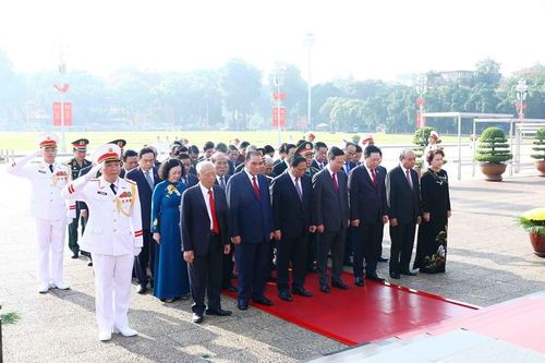 Lãnh đạo Đảng, Nhà nước vào Lăng viếng Chủ tịch Hồ Chí Minh