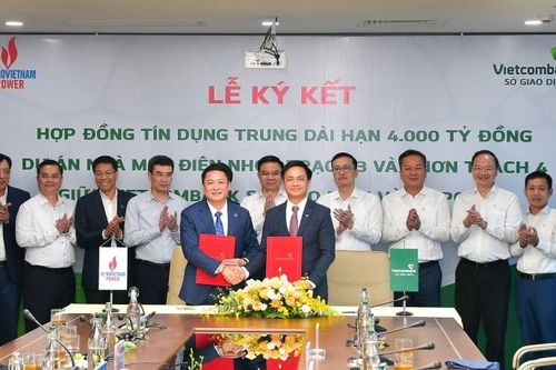 Vietcombank cấp 4.000 tỷ đồng cho dự án điện Nhơn Trạch 3 và 4