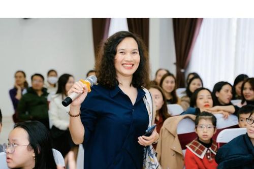 MS Dung Lê và hành trình mang khát vọng đưa Việt Nam vươn ra thế giới bằng tiếng Anh
