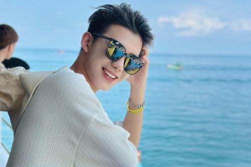 SV Trường ĐH FPT lấn sân làm luôn idol 'tóp tóp' vừa vui vừa trau dồi kỹ năng