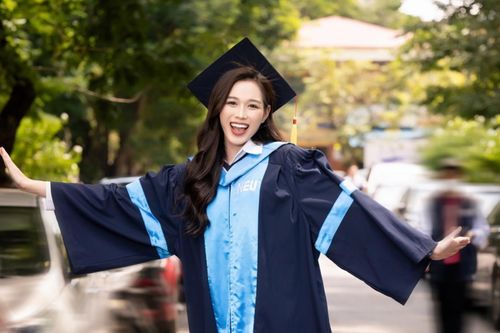 Vừa tốt nghiệp Đại học, Hoa hậu Đỗ Hà háo hức đón nhận vai trò mới cực đặc biệt