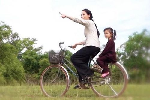 Huyền Trang ra MV kỷ niệm 10 năm đăng quang Quán quân Sao Mai