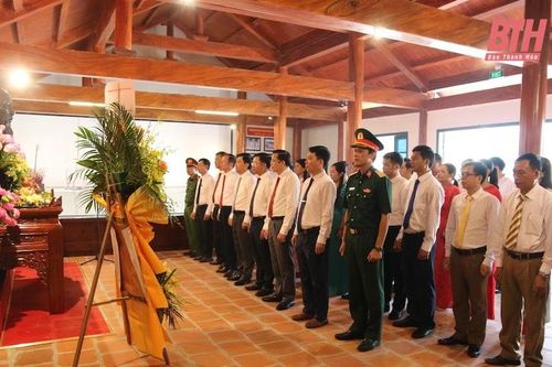 Huyện Thiệu Hóa dâng hương tưởng niệm Chủ tịch Hồ Chí Minh nhân ngày Quốc khánh 2-9