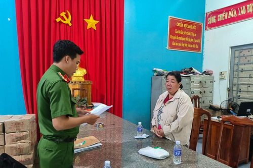 Bắt tạm giam đối tượng trộm vòng đeo tay tại tiệm vàng ở An Phú