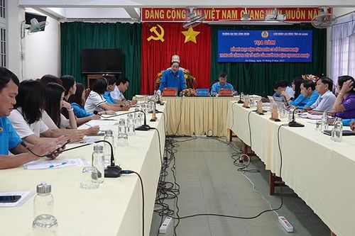 Tọa đàm đổi mới hoạt động công đoàn trong bối cảnh mới