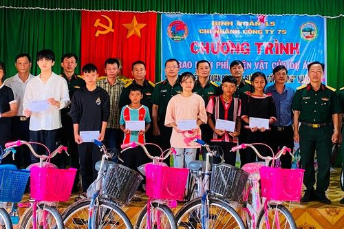 Chi nhánh Công ty 75 hỗ trợ hơn 162 triệu đồng cho các em học sinh khó khăn