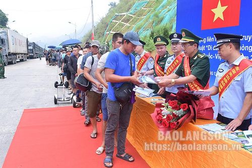 Đối ngoại biên phòng tăng cường tình đoàn kết hữu nghị