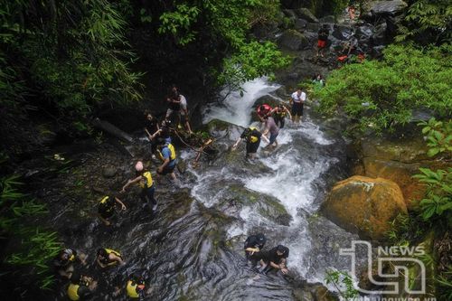 Chinh phục suối Cửa Tử