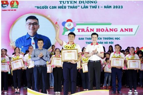 Nghĩa cử nhân văn từ liên hoan những tấm lòng hiếu thảo