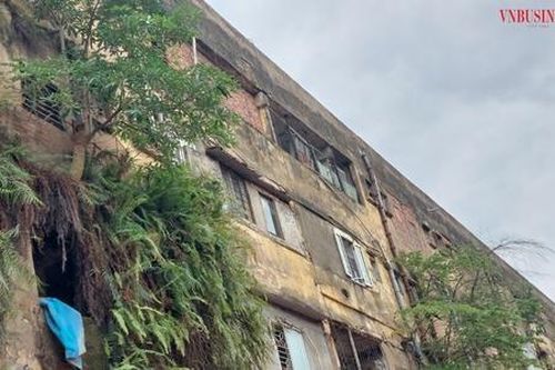 Hải Phòng: Người dân bất an khi sống trong những căn hộ tập thể xuống cấp trầm trọng