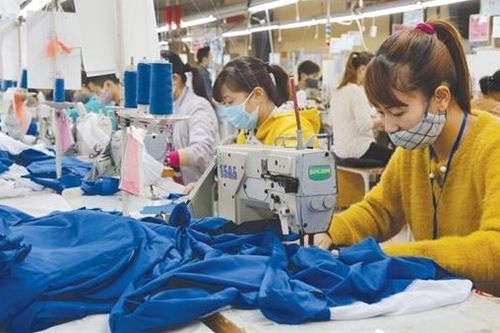 Người lao động mất việc, giãn việc sẽ còn tiếp diễn