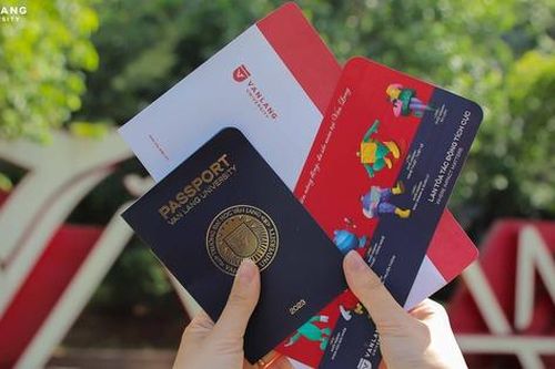Loạt giấy báo trúng tuyển độc lạ nhận 'cơn mưa' lời khen từ tân sinh viên