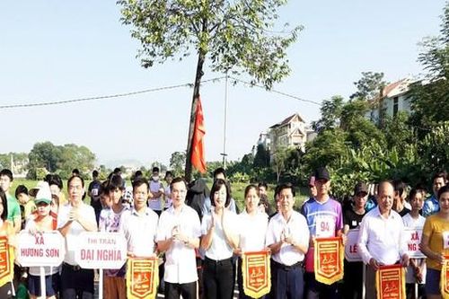 Gần 500 vận động viên tham gia chung kết Giải chạy Báo Hànôịmới huyện Mỹ Đức