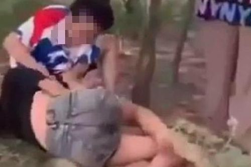 Xác minh vụ nữ sinh ở Hà Tĩnh bị bạn đánh đập, lột quần áo