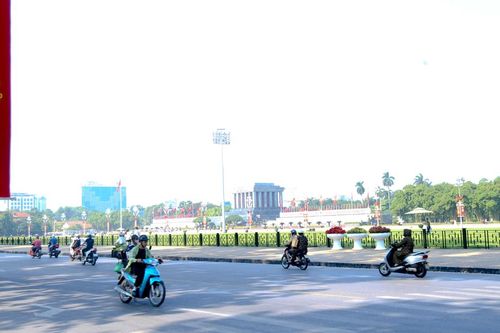 Hà Nội: Đường phố 'giảm nhiệt' trong ngày đầu nghỉ lễ 2/9