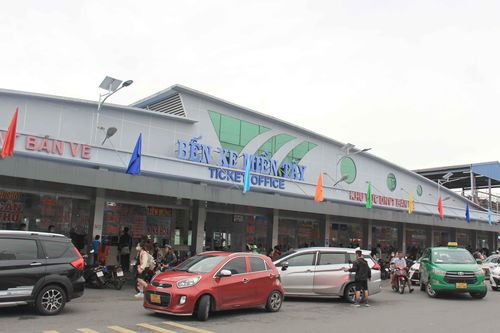 Bến xe Miền Tây và ga tàu Sài Gòn nhộn nhịp trước kỳ nghỉ lễ 2/9
