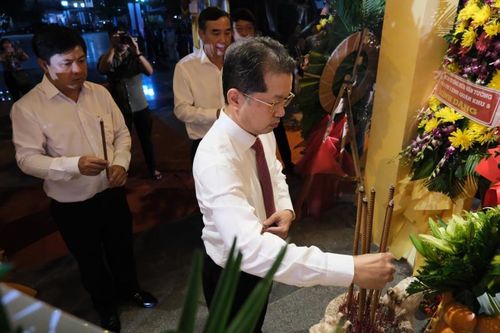 Tưởng niệm các anh hùng nghĩa sĩ nhân kỷ niệm 165 năm Ngày Đà Nẵng kháng Pháp
