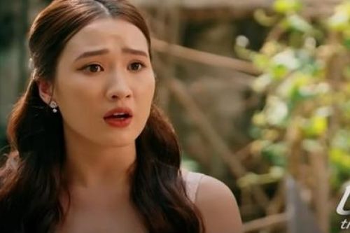 Làng trong phố tập 25: Gia đình Hiếu sóng gió vì chiếc áo của Nhung 'trà xanh'...