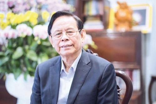 Cây bút chính luận làm thơ