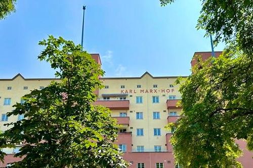 Chung cư mang tên Các Mác ở thủ đô Viên