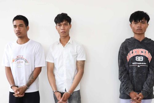 Tạm giữ nhóm thanh niên dùng súng cướp ngân hàng ở Tây Ninh