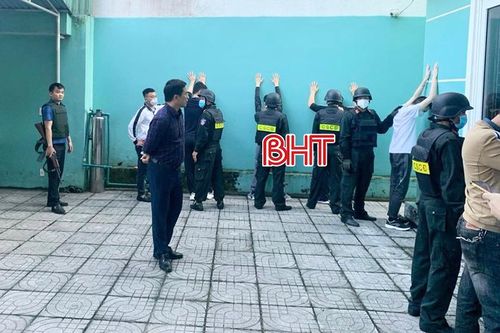 Đường dây đánh bạc trực tuyến quy mô hơn 100 tỷ đồng hoạt động như thế nào?