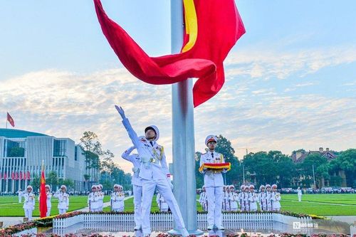 Lễ thượng cờ mừng ngày Quốc khánh 2/9
