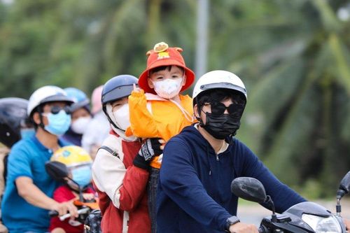Đồng Nai: Người dân ùn ùn về quê nghỉ lễ 2/9