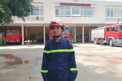 Chiến sĩ PCCC Bình Thuận kể lại giây phút đưa cháu bé trong vụ cháy đi cấp cứu