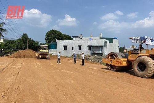 Hậu Lộc tập trung đầu tư kết cấu hạ tầng giao thông phục vụ phát triển kinh tế - xã hội