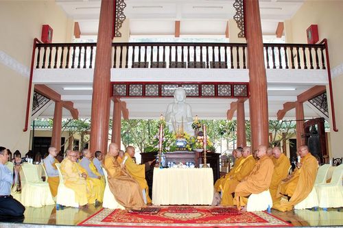 Ban Quản trị Lăng miếu núi Sam tổ chức lễ cầu siêu