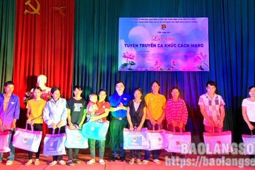 Liên hoan tuyên truyền ca khúc cách mạng tại Lộc Bình