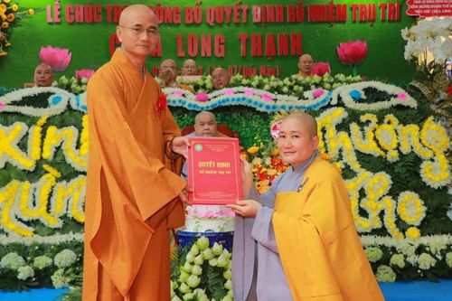 Công bố và trao quyết định bổ nhiệm trụ trì chùa Long Thạnh (Q.12)