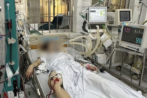 Hai dì cháu ở Cà Mau bị ngộ độc rượu