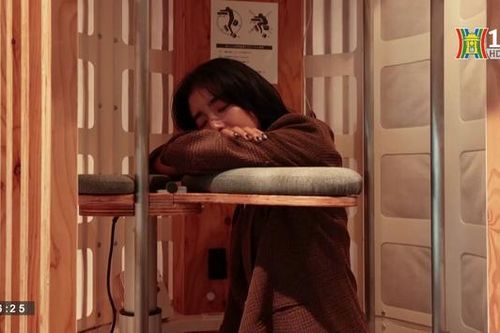 Nhật Bản: Quán cà phê ngủ đứng cho dân văn phòng