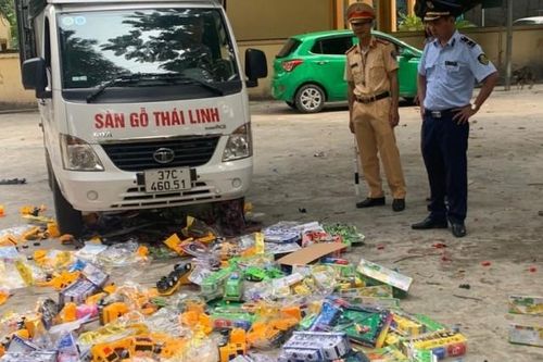 Tiêu hủy 500 sản phẩm đồ chơi trẻ em không rõ nguồn gốc
