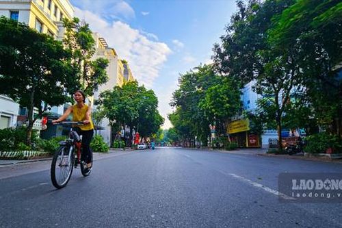 Thủ đô thông thoáng trong ngày đầu nghỉ lễ, lao động tự do lựa chọn về quê muộn