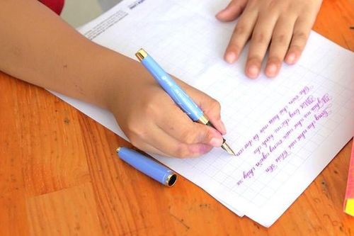 'Luyện nét chữ, rèn nết người' qua cuộc thi Chữ đẹp tuổi thơ lần thứ nhất