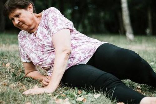 9 loại thuốc làm tăng té ngã ở người lớn tuổi