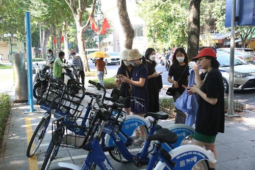 Vận tải hành khách công cộng đắt khách dịp nghỉ lễ