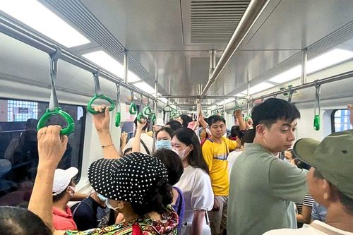 Vận tải công cộng dần trở thành nét văn hóa của Thủ đô
