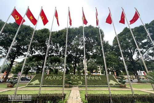 Từ thành phố đến buôn làng, biên giới Đắk Lắk hân hoan chào mừng 78 năm Quốc khánh 2/9